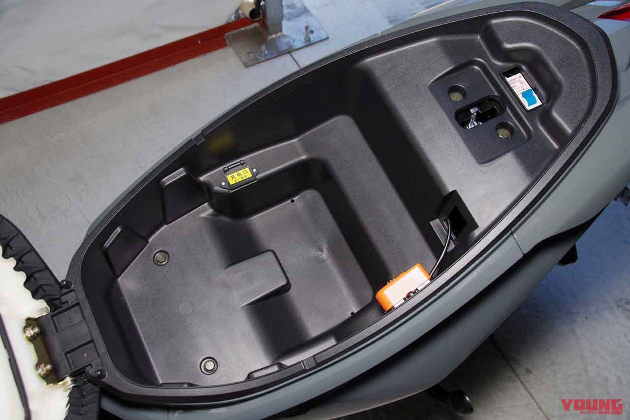 |精悍な容姿のトコトコ走り系電動バイク「アクセス スニーク77」試乗インプレッション