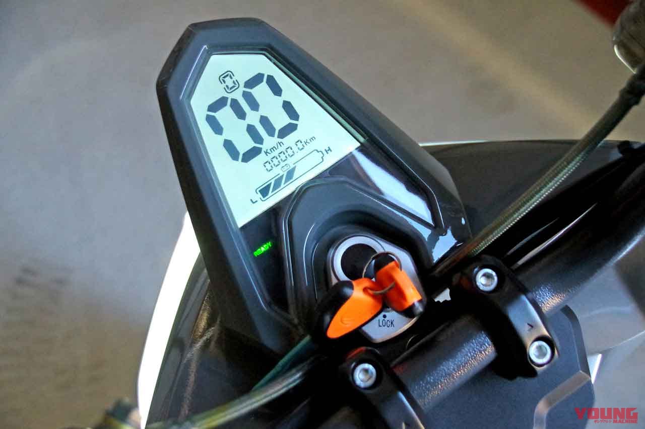 |精悍な容姿のトコトコ走り系電動バイク「アクセス スニーク77」試乗インプレッション