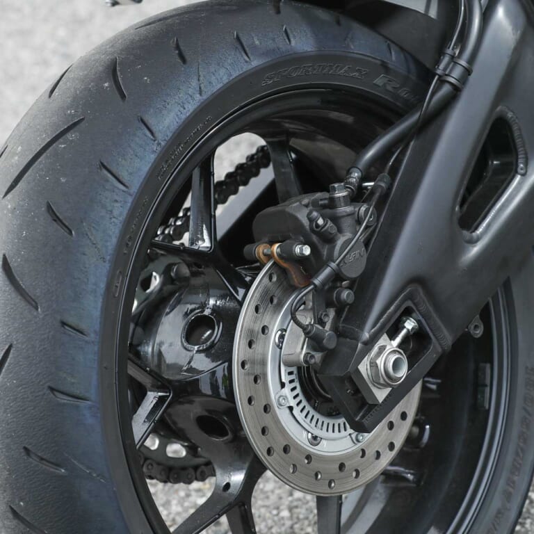 ホンダCBR600RR スイングアーム&リアサスペンション|岡崎静夏のホンダCBR600RR試乗インプレ【扱いやすい超高性能が乗り手の技量を高める】