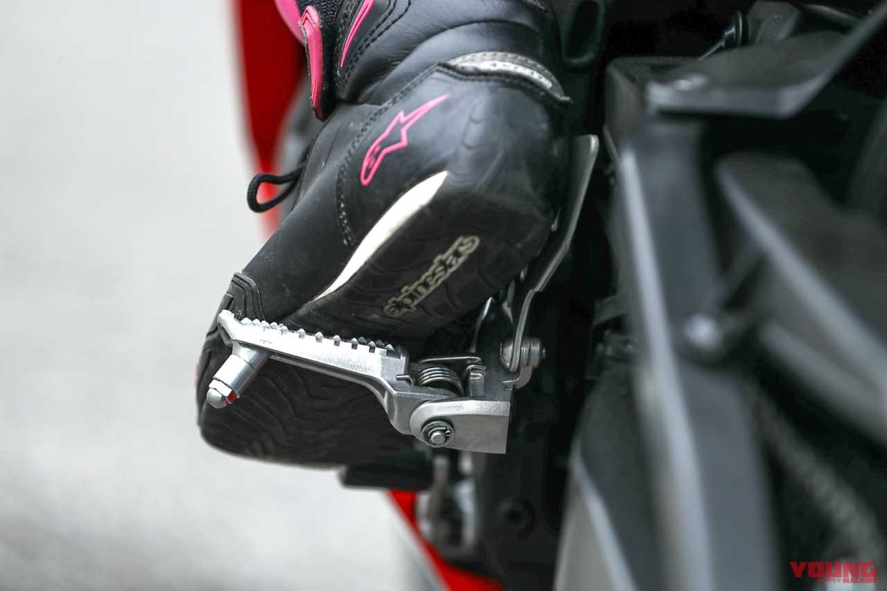 ホンダCBR600RR ステップ