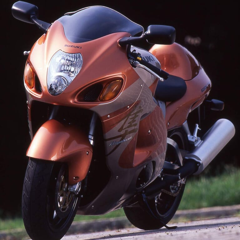 スズキ GSX1300R HAYABUSA|今ここで初代ハヤブサ伝説を改めて振り返る【シン・ハヤブサに継承される優秀な基盤はここから始まった】