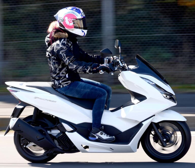 ホンダPCX160|岡崎静夏|試乗インプレッション|岡崎静夏のホンダPCX160試乗インプレ【もはやオーバースペック!? カテゴリーを超えた車体】