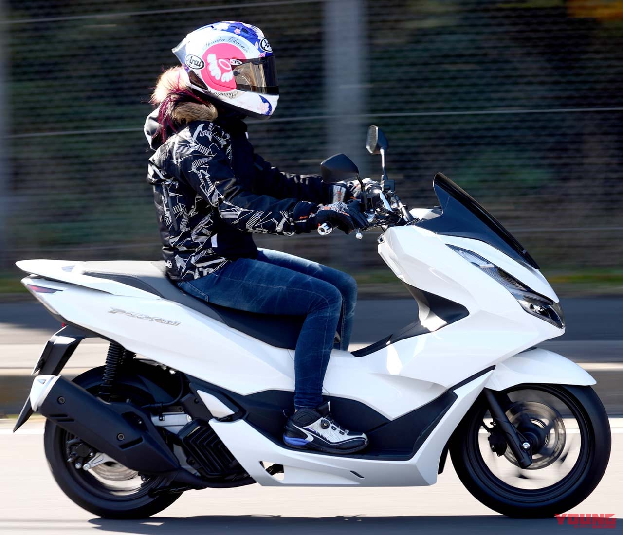 ホンダPCX160|岡崎静夏|試乗インプレッション|岡崎静夏のホンダPCX160試乗インプレ【もはやオーバースペック!? カテゴリーを超えた車体】