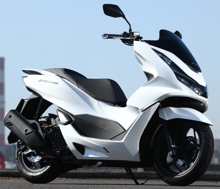 ホンダPCX160|スタイリング|岡崎静夏のホンダPCX160試乗インプレ【もはやオーバースペック!? カテゴリーを超えた車体】