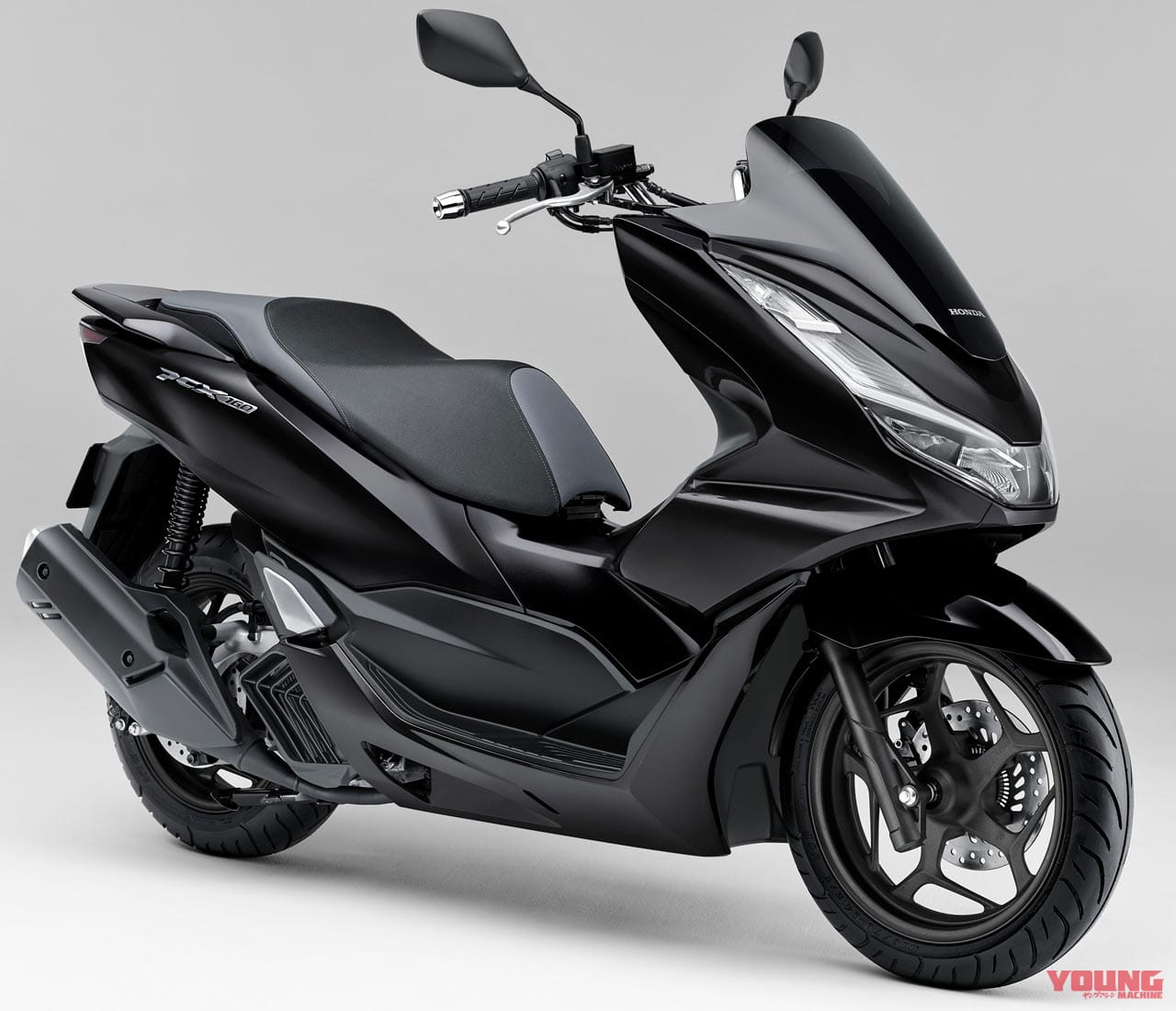 ホンダPCX160|カラーバリエーション|黒|岡崎静夏のホンダPCX160試乗インプレ【もはやオーバースペック!? カテゴリーを超えた車体】