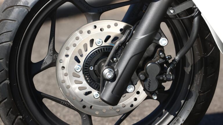 2024 HONDA PCX160|〈アーカイブ〉ホンダPCX160〈いま国内で買える新型バイクカタログ|軽二輪(250-126cc)〉【2024】