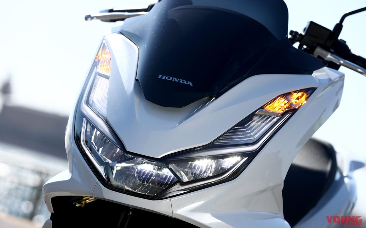 ホンダPCX160|LEDヘッドライト|岡崎静夏のホンダPCX160試乗インプレ【もはやオーバースペック!? カテゴリーを超えた車体】