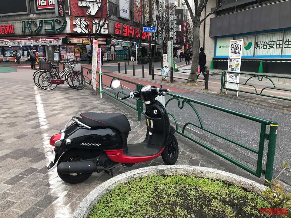 |東京都+地方都市バイクユーザーの6割以上が駐車場数に不満あり〈2輪駐車場不足問題〉