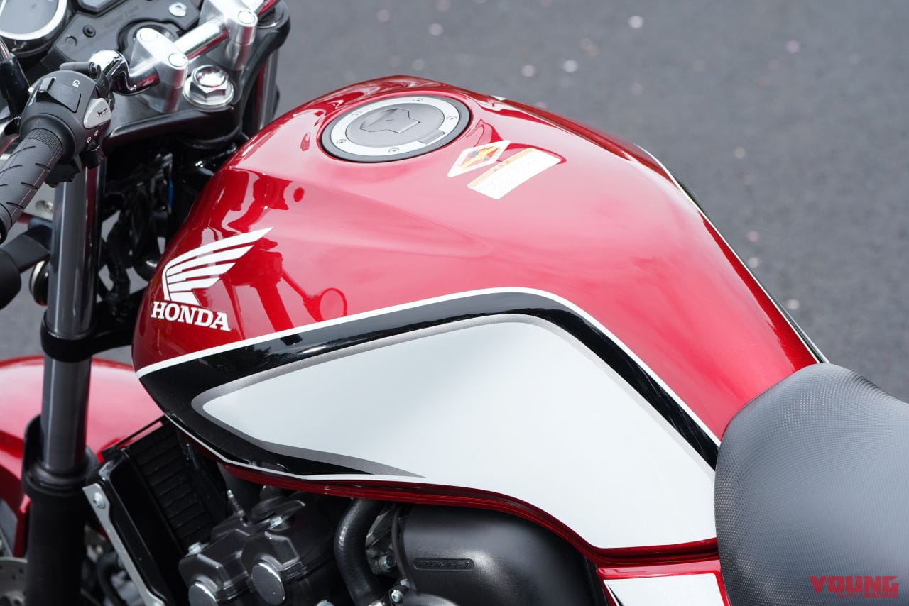 16連覇の後も2位 2位 3位 ホンダ Cb400sf 販売台数トップランナーの走りに納得 Webヤングマシン 最新バイク情報 16連覇の後も2位 2位 3位 ホンダ Cb400sf 販売台数トップランナーの走りに納得 Webヤングマシン 最新バイク情報