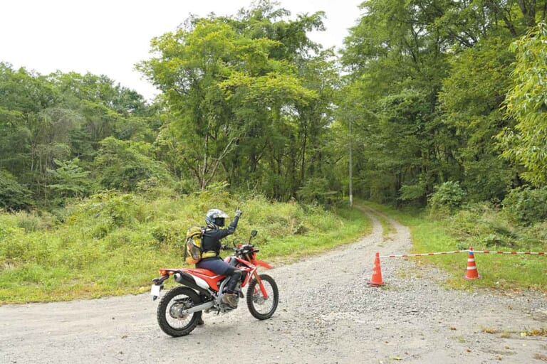 八ヶ岳周辺林道温泉ツーリング|ホンダCRF250L|八ヶ岳周辺のダート林道探索!! 名所&グルメも堪能〈林道温泉ツーリング・後編〉