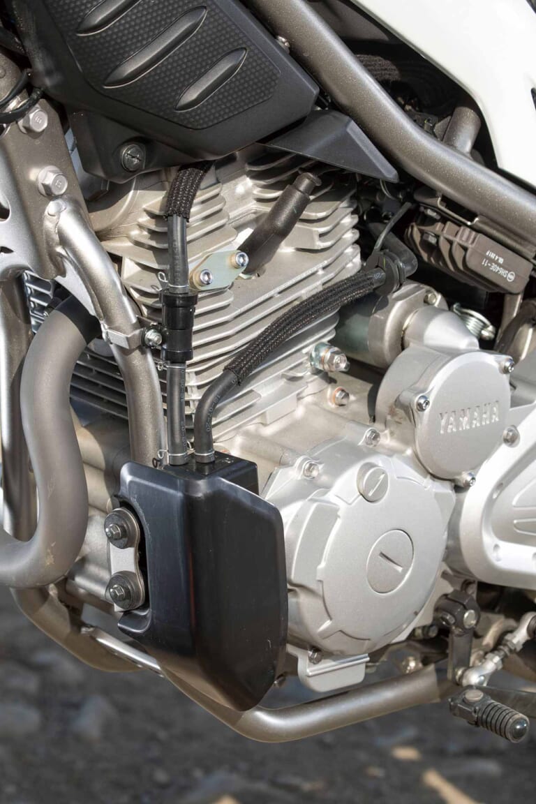 ヤマハ トリッカー|キャニスター|林道も街も軽快に駆け回れ!! 隠れた名車・トリッカーの魅力【新車を手に入れるなら今のうち】