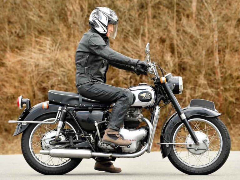 カワサキ 500メグロK2|脳が混乱する…ッ!! 60年前の「カワサキ500メグロK2」に当時を知らないライダーが乗ってみた!