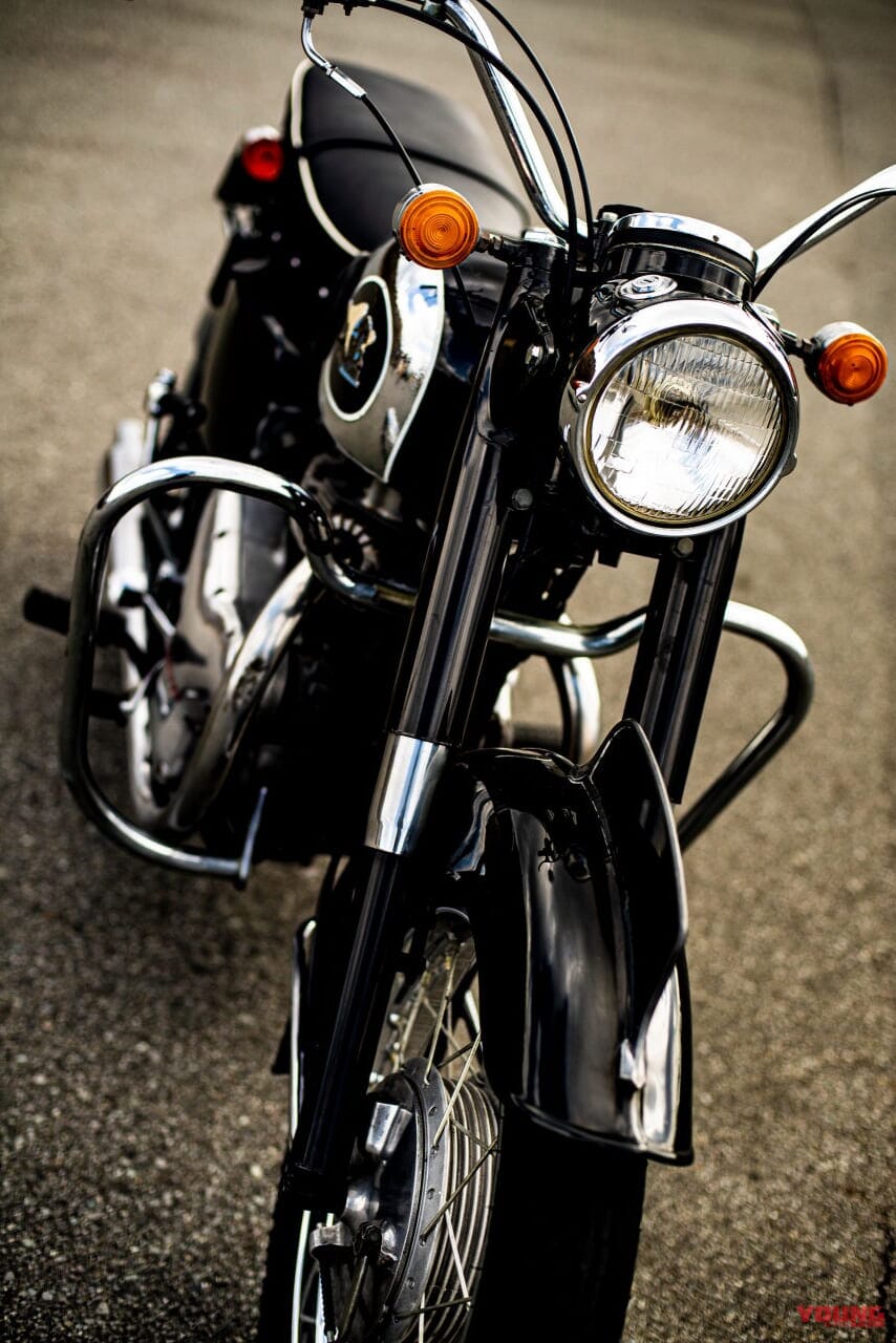 |脳が混乱する…ッ!! 56年前の「カワサキ500メグロK2」に当時を知らないライダーが乗ってみた!