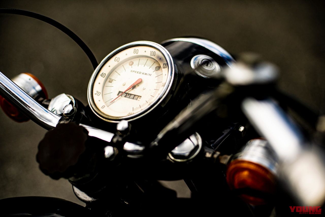 |脳が混乱する…ッ!! 60年前の「カワサキ500メグロK2」に当時を知らないライダーが乗ってみた!