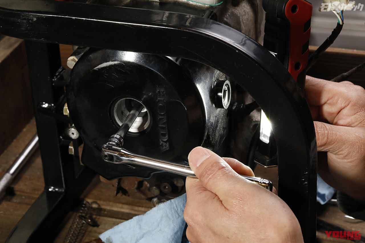 |デリケートなエンジン組み立てに最適な小型工具=ネプロス”シブイチ”6.3sq.ラチェット