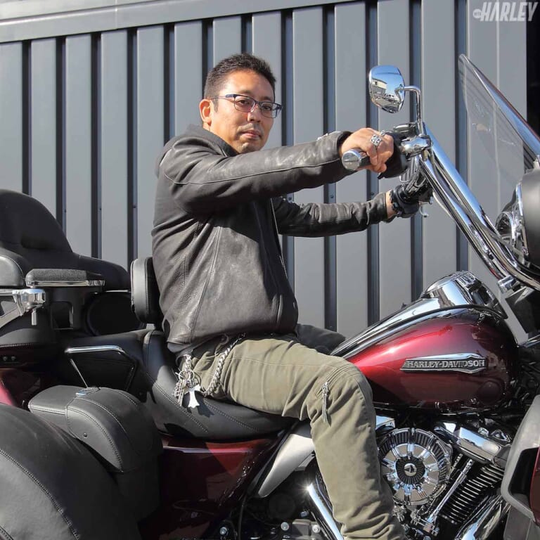 2020 FLHTCUTG Tri Glide T.Hさん|仕事仲間がバイク仲間!ハーレーが生む”熱”の連鎖〈ハーレーダビッドソンのある暮らし〉