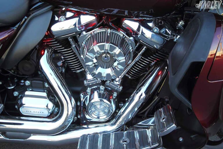 2020 FLHTCUTG Tri Glide T.Hさん|仕事仲間がバイク仲間!ハーレーが生む”熱”の連鎖〈ハーレーダビッドソンのある暮らし〉