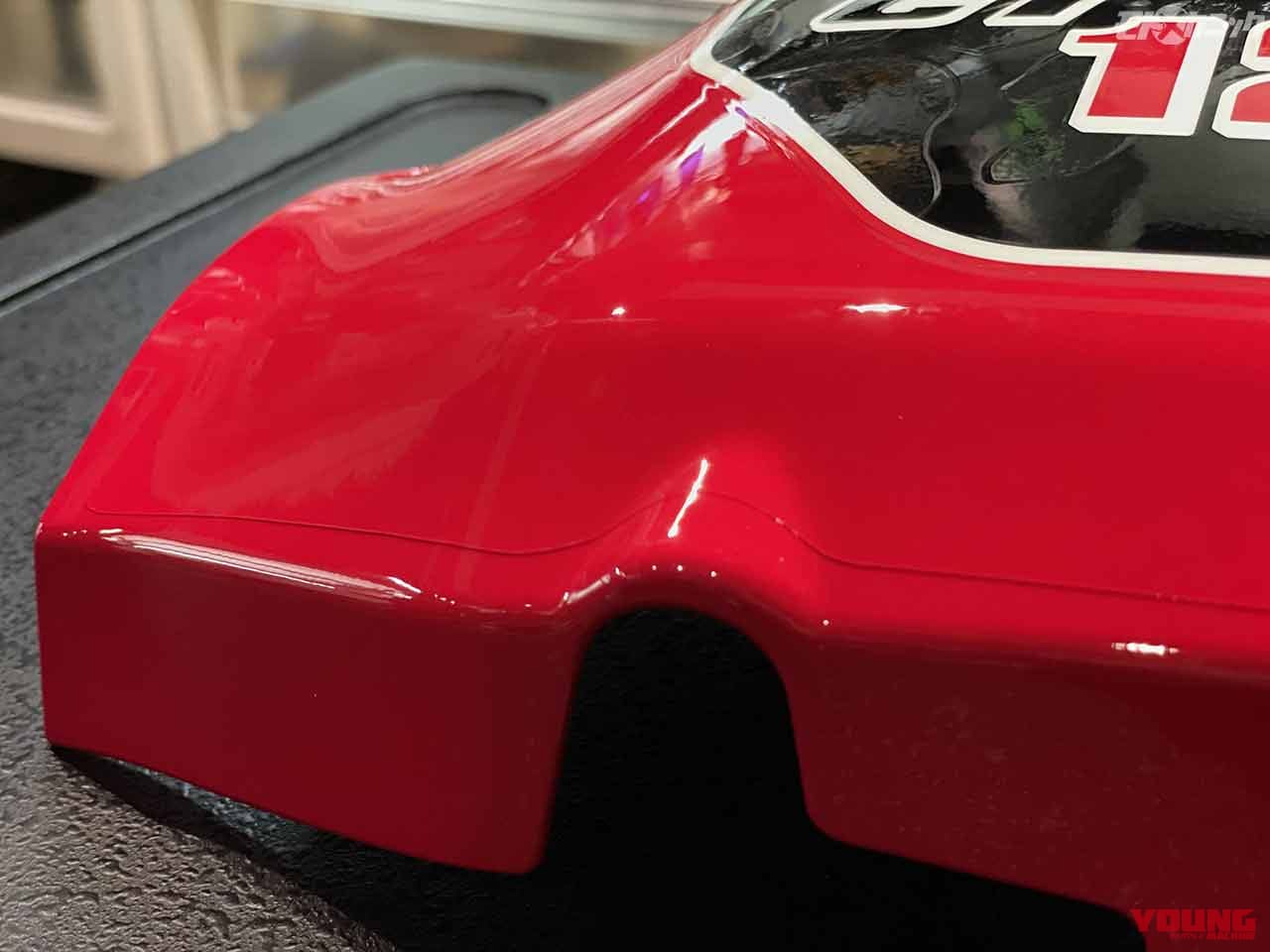 |CT125ハンターカブ 自分仕様のオリジナルパーツを作ってみた〈サイドカバー&リヤサス編〉