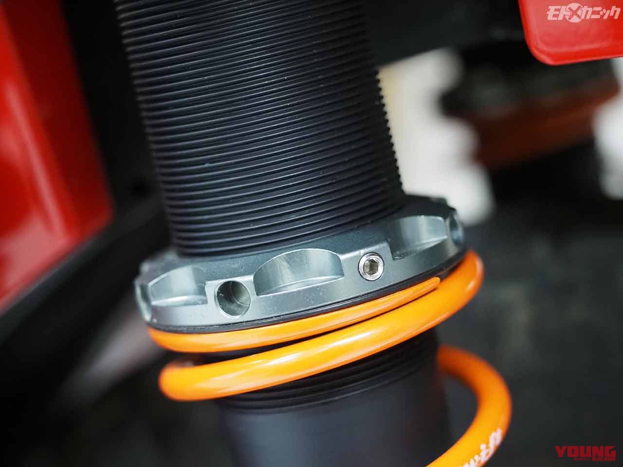 |CT125ハンターカブ 自分仕様のオリジナルパーツを作ってみた〈サイドカバー&リヤサス編〉