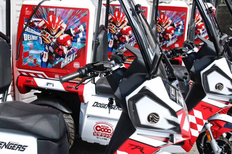AAカーゴ α4「グレイトZ」モデル|電動3輪バイクAAカーゴ「グレイトZモデル」を福岡県本社の宅配チェーン『ピザクック』が導入