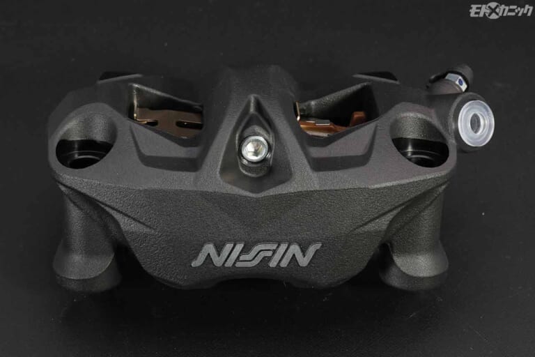 アドバンテージ NISSIN ラジアルモノブロックキャリパー|ZX-25Rのブレーキを強化するダイレクトドライブディスク【極限性能はモトGPでも実証済み】