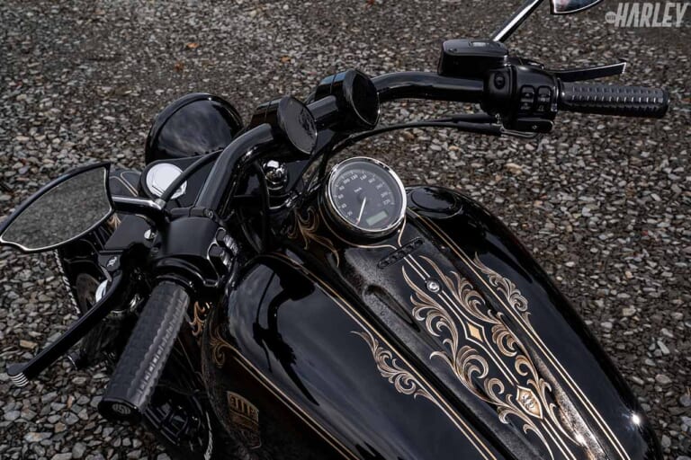 ハーレーダビッドソンFXSBブレイクアウト|HDブイモンスターカスタム|ハーレーカスタムトレンドニュース:FXSBブレイクアウト【アートの域に達した麗しのプロポーション】