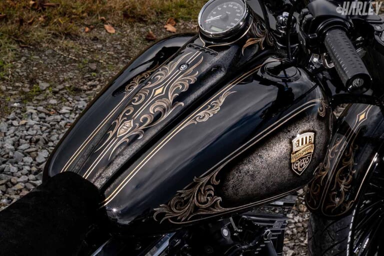 ハーレーダビッドソンFXSBブレイクアウト|HDブイモンスターカスタム|ハーレーカスタムトレンドニュース:FXSBブレイクアウト【アートの域に達した麗しのプロポーション】