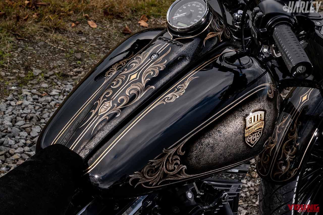 ハーレーダビッドソンFXSBブレイクアウト|HDブイモンスターカスタム|ハーレーカスタムトレンドニュース:FXSBブレイクアウト【アートの域に達した麗しのプロポーション】