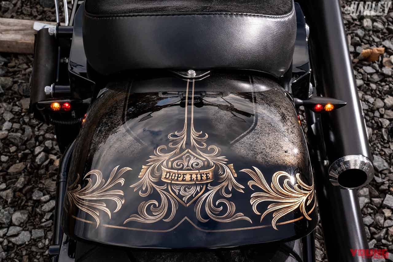 ハーレーダビッドソンFXSBブレイクアウト|HDブイモンスターカスタム||ハーレーカスタムトレンドニュース:FXSBブレイクアウト【アートの域に達した麗しのプロポーション】