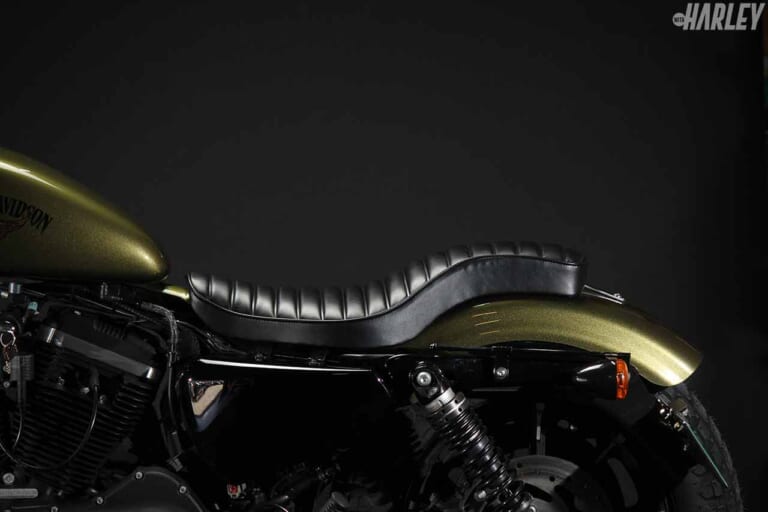 ハーレーダビッドソン|カスタムシート|グリーミングワークス コブラ for XL|3Dスキャン/CADを駆使して作ったハーレー用カスタムシート【見た目は薄く乗り心地良く】