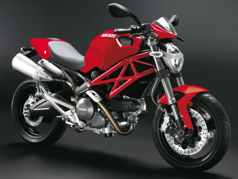 ducati Monster 696(2008)|ついに日本上陸、ドゥカティの新生「モンスター」がネイキッドのデザインを革新する!