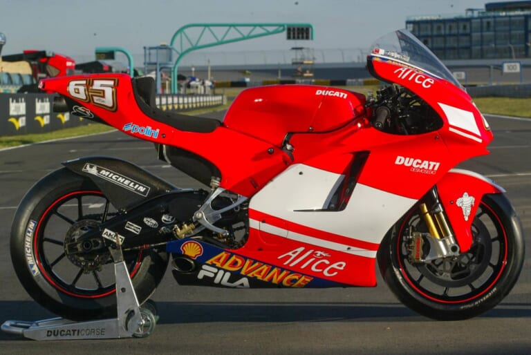 ドゥカティ デスモセディチGP4|元GPライダー青木宣篤が振り返る、ドゥカティ歴代モトGPマシン全見せ【苦難の歴史は進化の歴史】