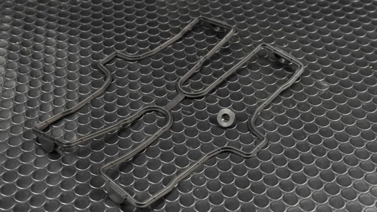 ヤマハVMAX|ガスケット&シール|’80s国産名車・ヤマハVMAX完調メンテ#2【長寿車だけあって致命的な弱点はナシ】