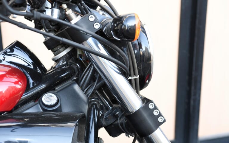 ヤマハVMAX|ステアリングステム|’80s国産名車・ヤマハVMAX完調メンテ#2【長寿車だけあって致命的な弱点はナシ】