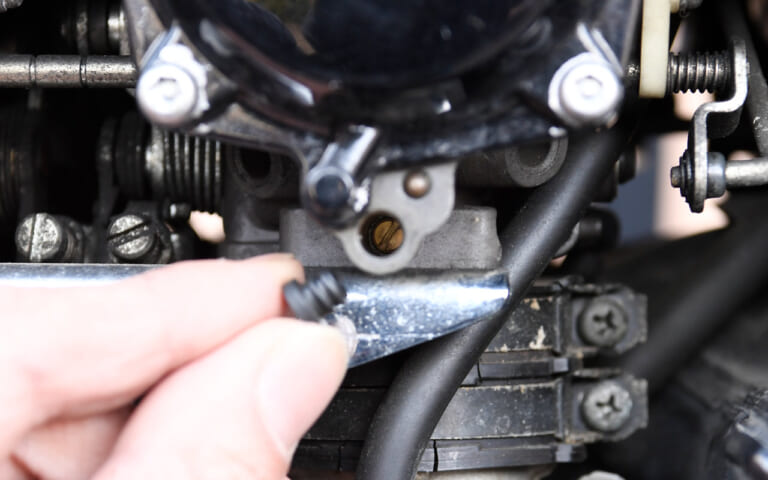 ヤマハVMAX|キャブレーター|パイロットスクリュー|’80s国産名車・ヤマハVMAX完調メンテ#2【長寿車だけあって致命的な弱点はナシ】