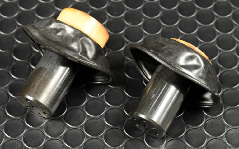 ヤマハVMAX|キャブレーター|ラバーパーツ|’80s国産名車・ヤマハVMAX完調メンテ#2【長寿車だけあって致命的な弱点はナシ】