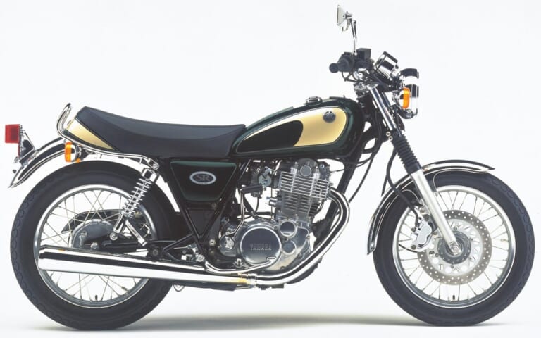 '01ヤマハSR400｜ベリーダークグリーンメタリック1