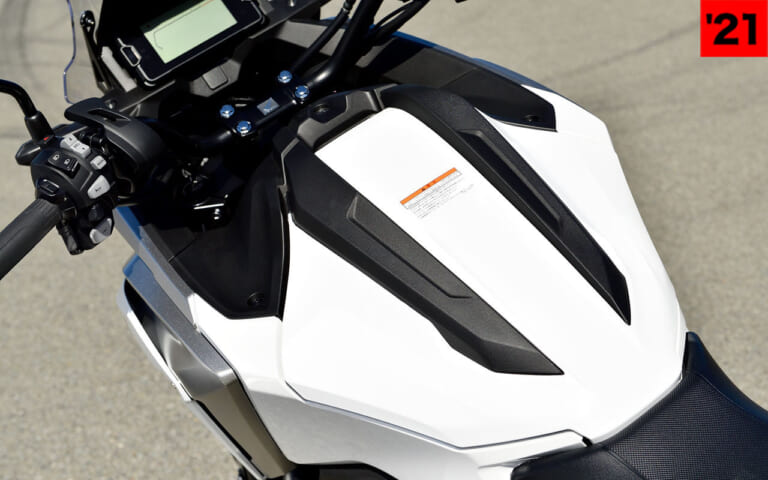 ホンダNC750X新旧比較試乗インプレ|'21モデル|ラゲッジボックス|ホンダNC750X新旧比較試乗インプレッション【コスパ革命児が電脳化&軽量化で大幅進化】