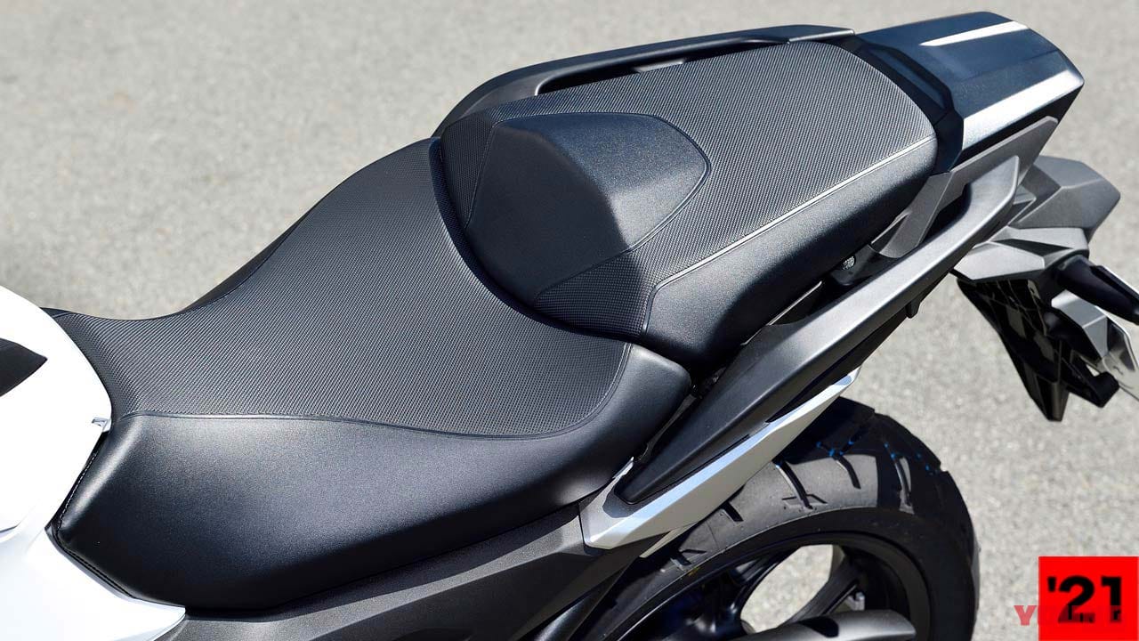 ホンダNC750X新旧比較試乗インプレ|'21モデル|シート|ホンダNC750X新旧比較試乗インプレッション【コスパ革命児が電脳化&軽量化で大幅進化】