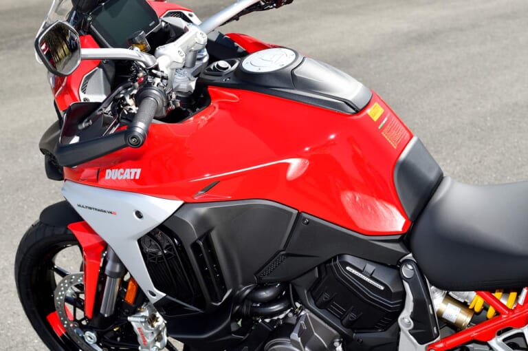 ドゥカティ ムルティストラーダV4S|ラジエター|ドゥカティ ムルティストラーダV4S試乗インプレ【イノベーションを体現する最上級モデル】