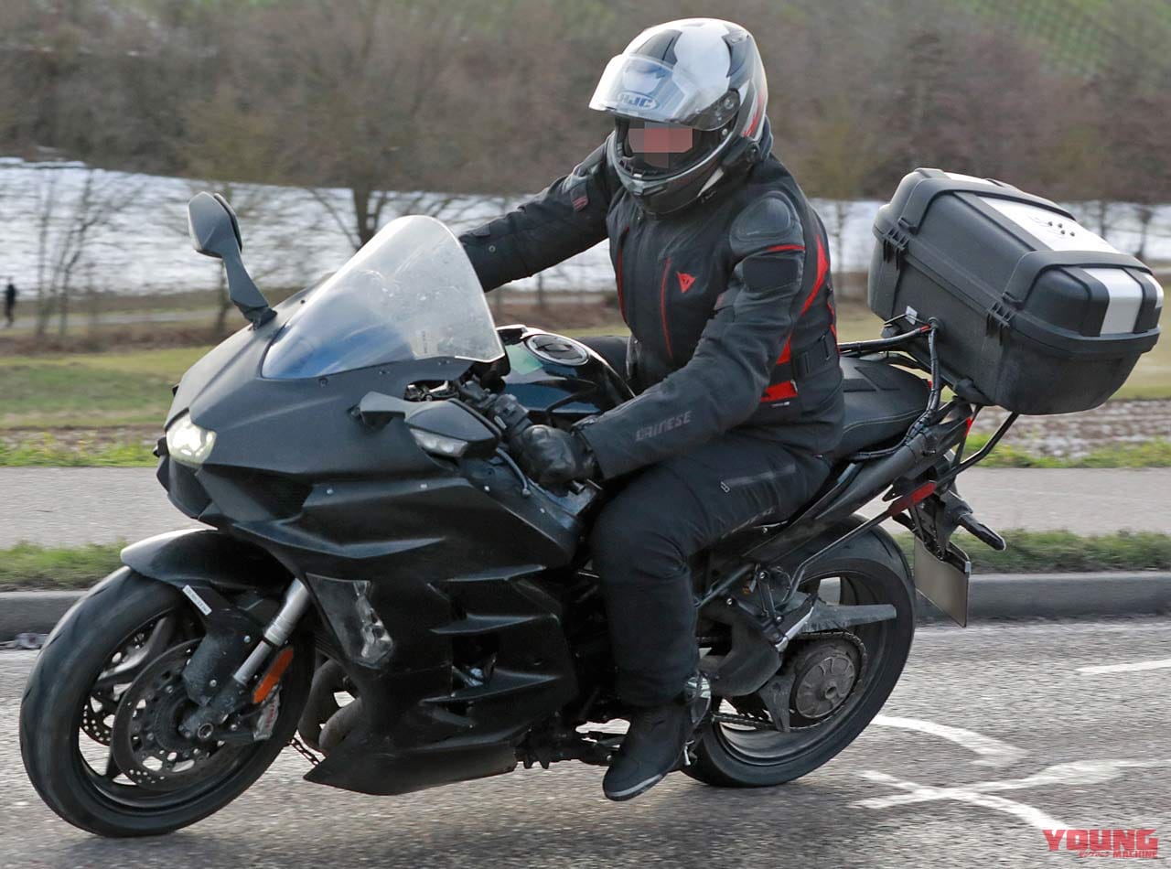 KAWASAKI Ninja H2 SX?|アダプティブクルーズコントロール(ACC)搭載モデル続々登場【新型ムルティストラーダV4Sも】