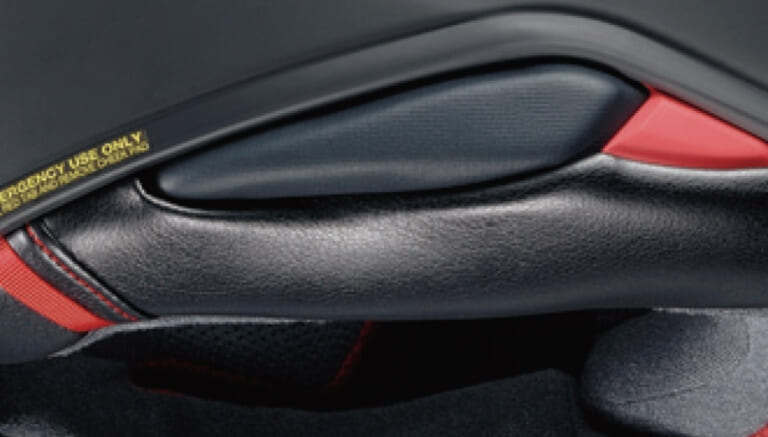 フルフェイスヘルメット|SHOEI Z-8|チークパッド|SHOEIフルフェイスヘルメット「Z-8」インプレ【Z-7後継モデルは静けさと換気性能がアップ】