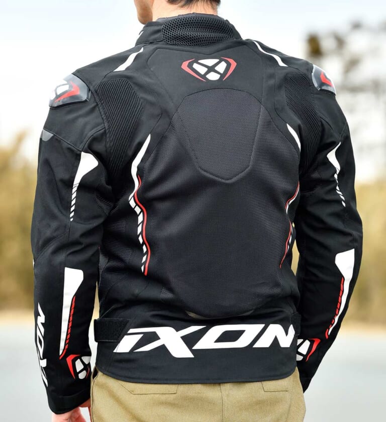 IXON GYRE AIR A|ハーフメッシュジャケット|イクソンのハーフメッシュジャケット「GYRE AIR A」試着インプレ【フィット感優秀な仏ブランド】