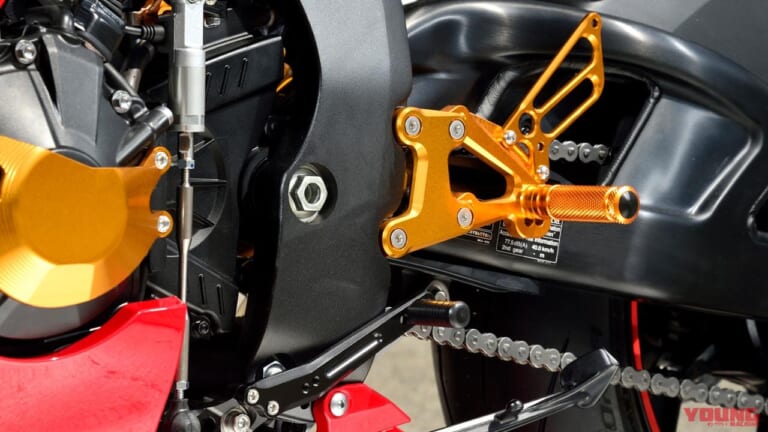 ホンダCBR1000RR-R|ベビーフェイス|パフォーマンスステップキット|最強SS=CBR1000RR-Rだからこそ、高性能ビレットパーツの見せ所〈ベビーフェイス〉