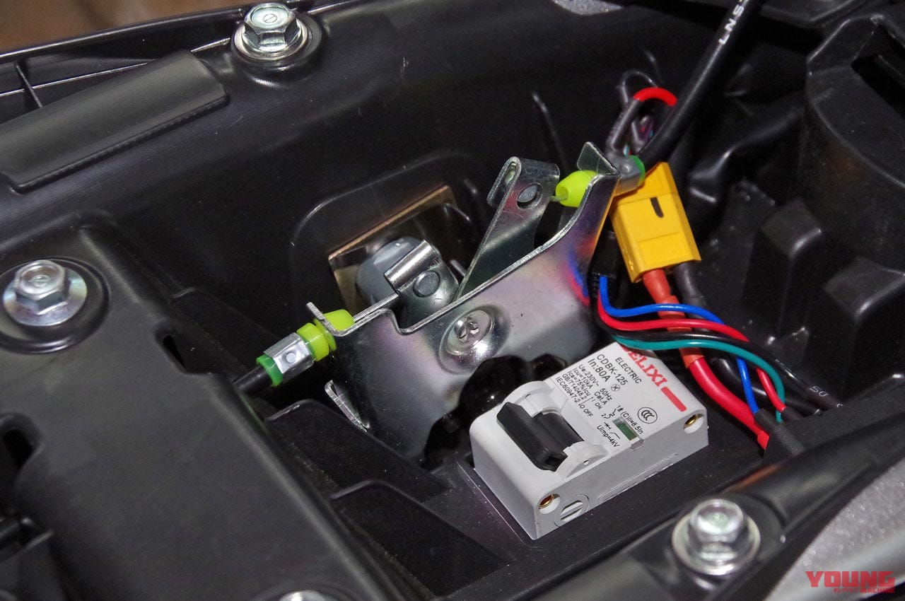 |電動バイク「スーパーソコ TC MAX」試乗インプレッション【トルクに魅了されるカフェスタイル】