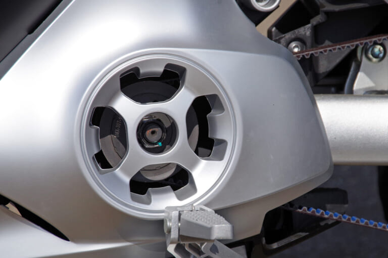 スーパーソコTC MAX|モーター|電動バイク「スーパーソコ TC  MAX」試乗インプレッション【トルクに魅了されるカフェスタイル】