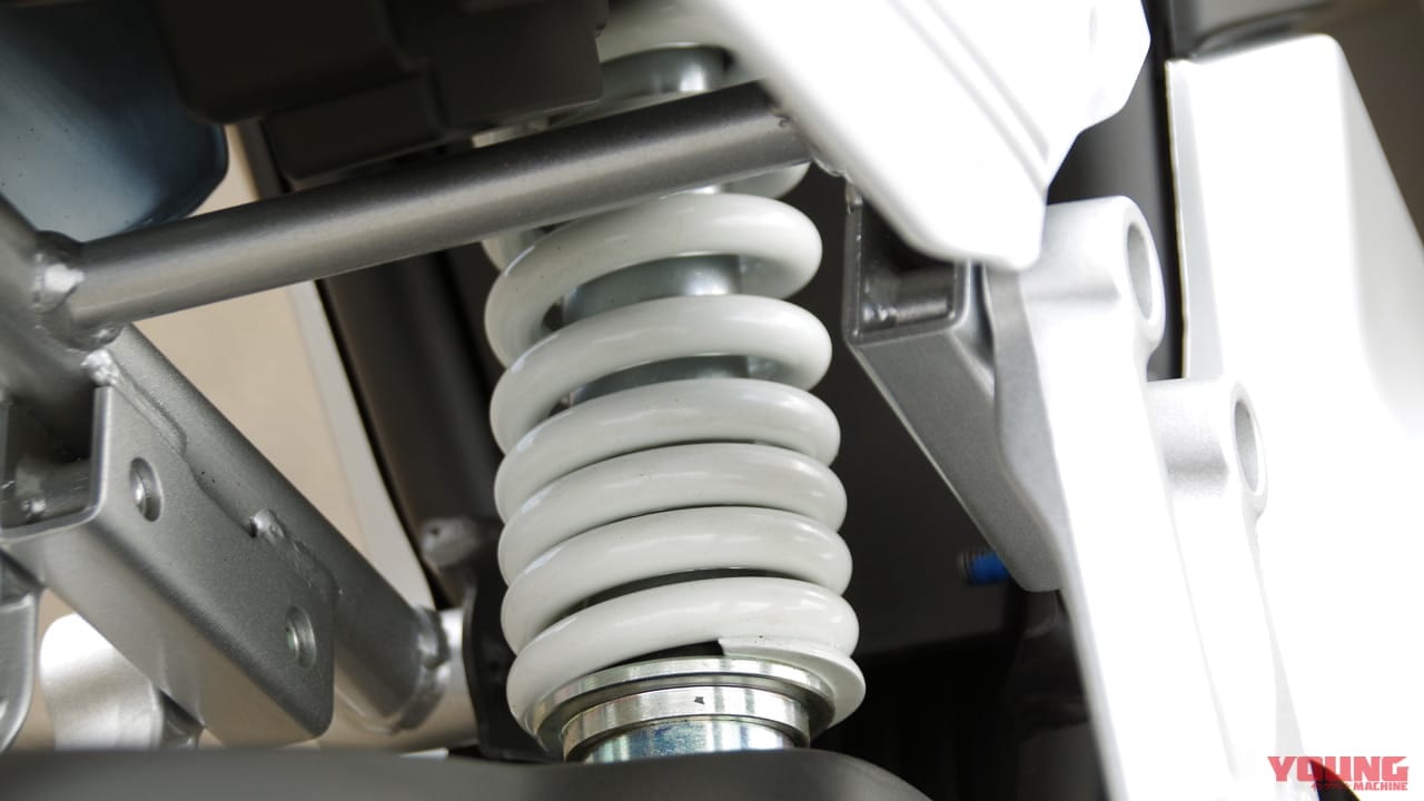 |電動バイク「スーパーソコ TC  MAX」試乗インプレッション【トルクに魅了されるカフェスタイル】