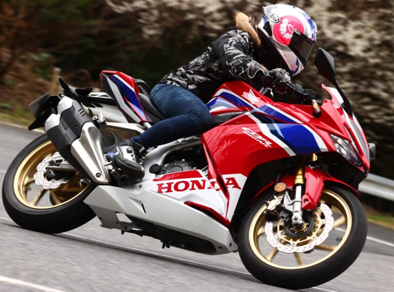 ホンダCBR250RR|岡崎静夏試乗インプレッション|岡崎静夏のホンダCBR250RR試乗インプレッション【走る喜びを存分に味わえる1台】