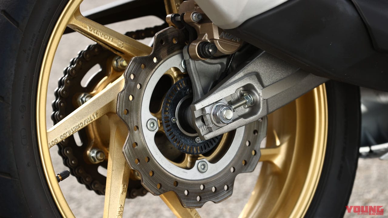 |ホンダCBR250RRディテール写真解説【操ること自体を楽しめるスポーツバイク】