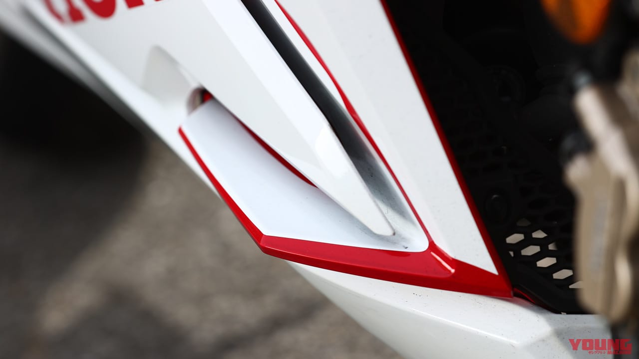 ホンダCBR250RR|カウル|ホンダCBR250RRディテール写真解説【操ること自体を楽しめるスポーツバイク】